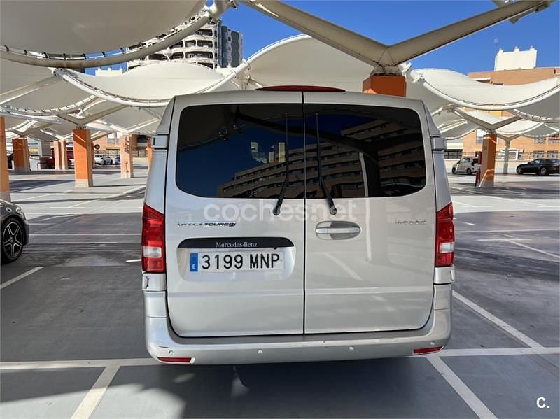 Usado Mercedes Vito 136 CV (100 kW) 2024 Gris / plata Van