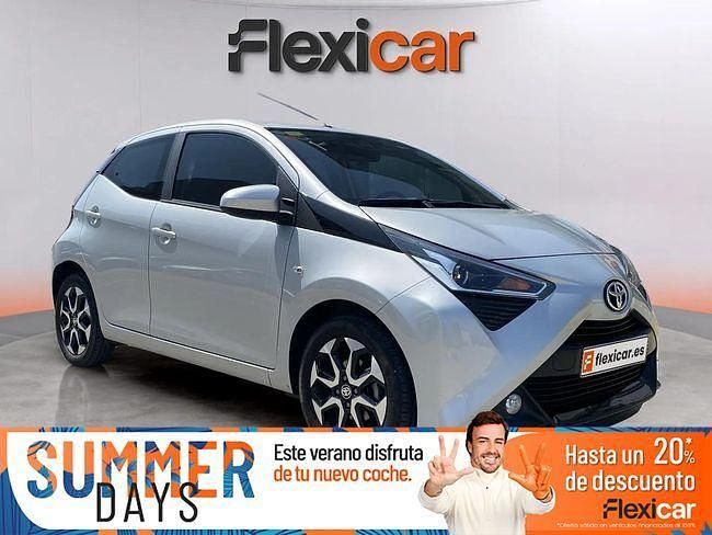 Gris Usado 2019 Toyota Aygo X-cite Utilitario | 13.490 € (Un poco caro) - Imagen 1/4