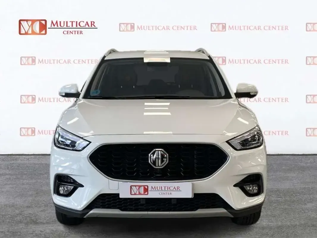 Usado MG ZS Luxury 106 CV (77 kW) 2023 Blanco SUV
