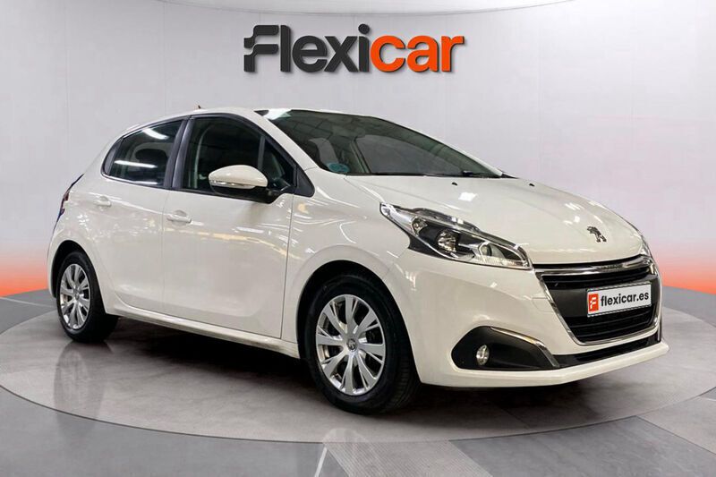 Blanco Usado 2019 Peugeot 208 Active Utilitario | 8990 € (Buen precio) - Imagen 1/4