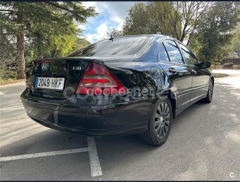 Usado Mercedes C220 Classic 150 CV (110 kW) 2006 Negro Berlina
