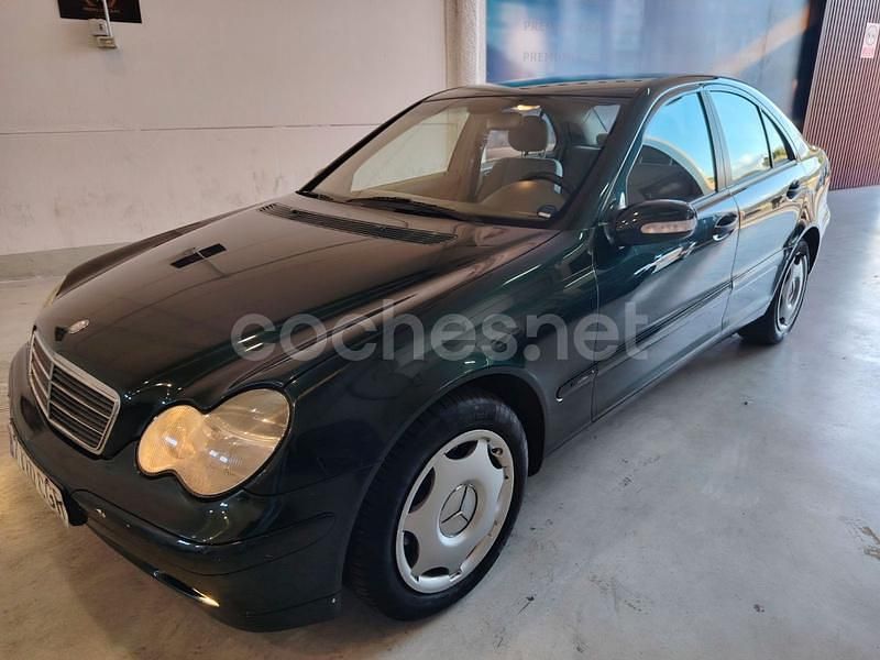 Verde Usado 2002 Mercedes C270 Classic Berlina | 2570 € - Imagen 1/4