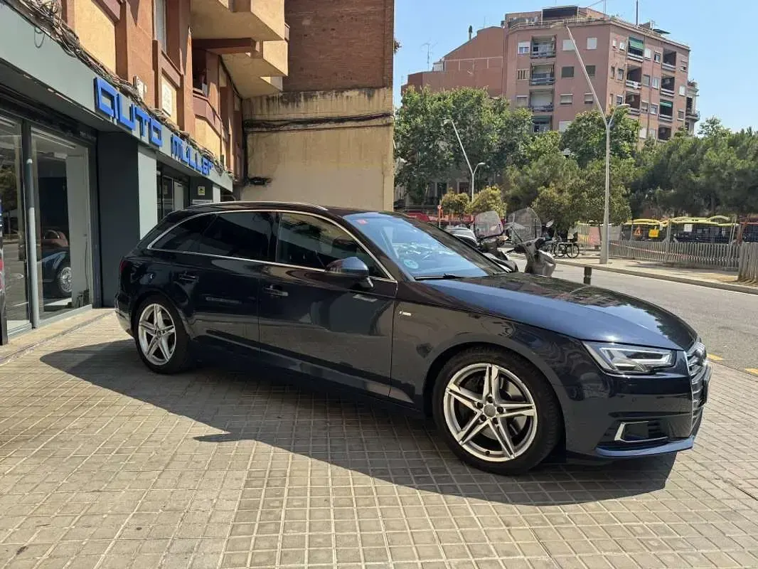 Usado Audi A4 272 CV (200 kW) 2016 Azul Familiar