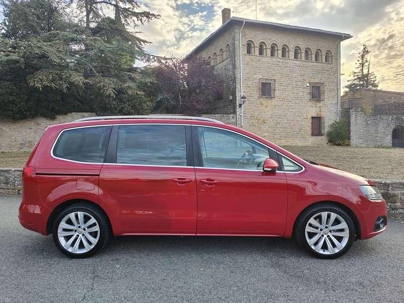 Usado Seat Alhambra Style 177 CV (130 kW) 2014 Rojo Monovolumen