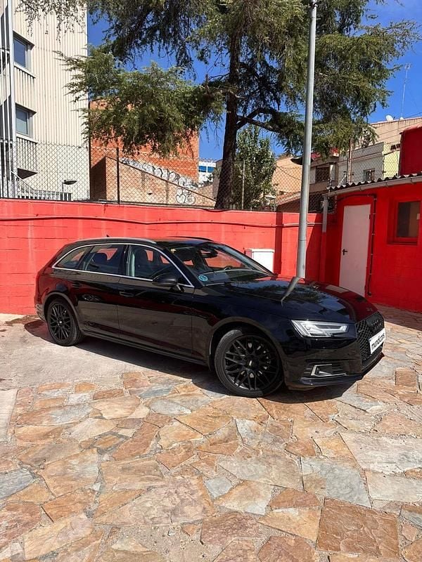 Usado Audi A4 192 CV (141 kW) 2018 Negro Familiar