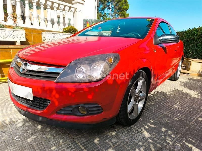 Rojo Usado 2007 Opel Astra GTC Sport Berlina | 3500 € (Buen precio) - Imagen 1/4