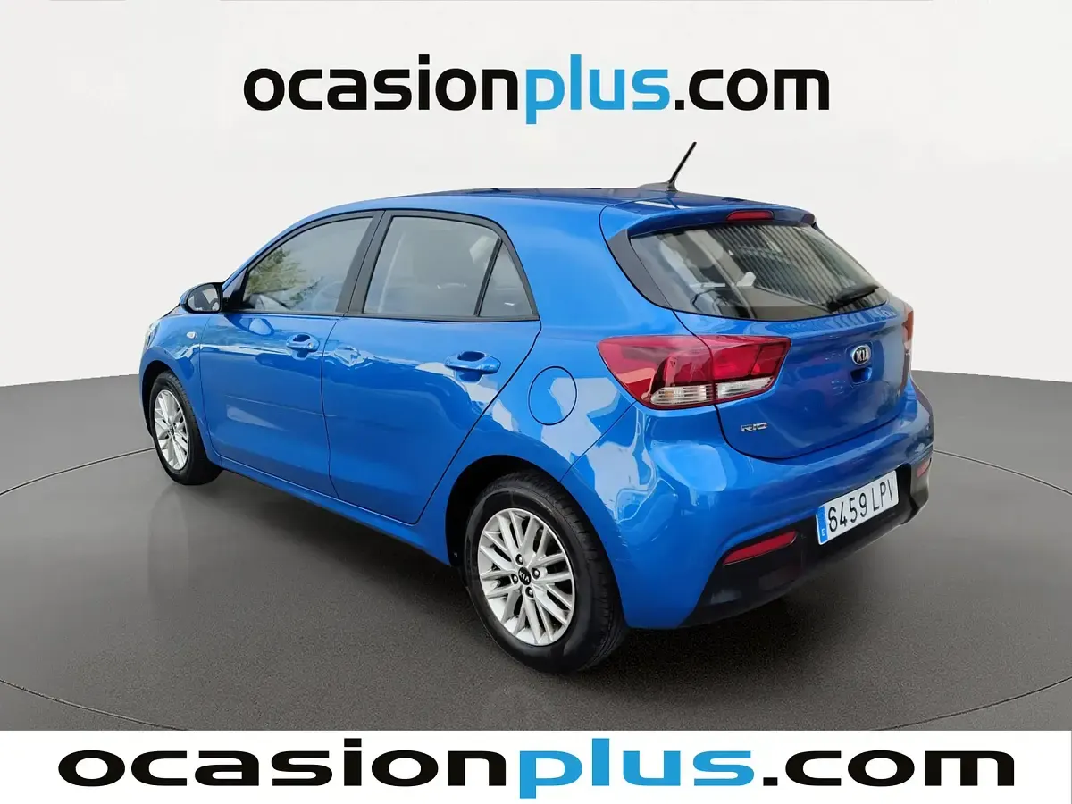 Usado Kia Rio 84 CV (61 kW) 2021 Azul Utilitario