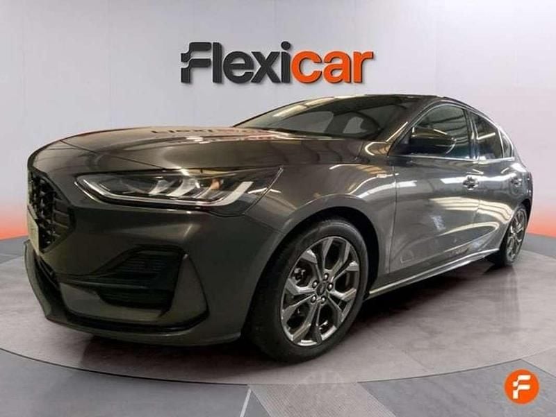 Usado Ford Focus ST-Line 155 CV (114 kW) 2023 Gris Berlina