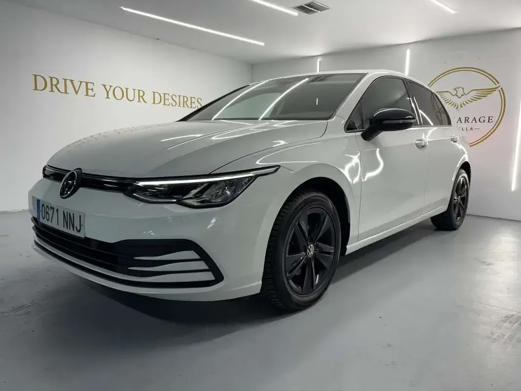 Usado VW Golf VIII Sportline 131 CV (96 kW) 2020 Blanco Berlina