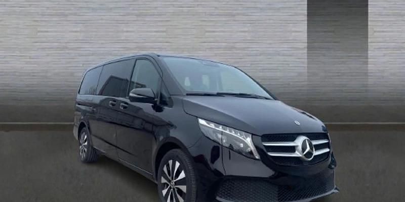 Usado Mercedes V250 190 CV (139 kW) 2023 Negro Monovolumen
