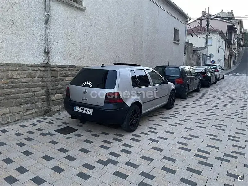Usado VW Golf III GT 100 CV (73 kW) 1999 Gris / plata Berlina