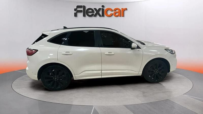 Usado Ford Kuga ST-Line X 227 CV (166 kW) 2021 Blanco SUV