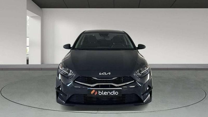 Usado Kia Ceed 121 CV (88 kW) 2023 Gris Utilitario