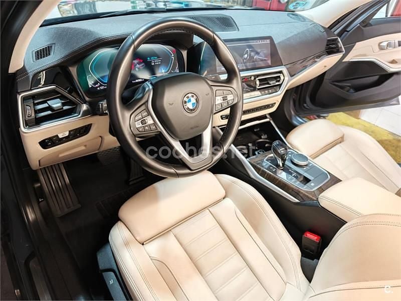 Usado BMW 330 Luxury Line 252 CV (185 kW) 2019 Gris / plata Berlina
