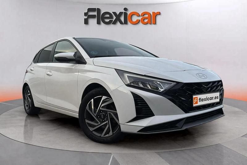 Blanco Usado 2024 Hyundai i20 Berlina | 16.290 € (Super precio) - Imagen 1/4