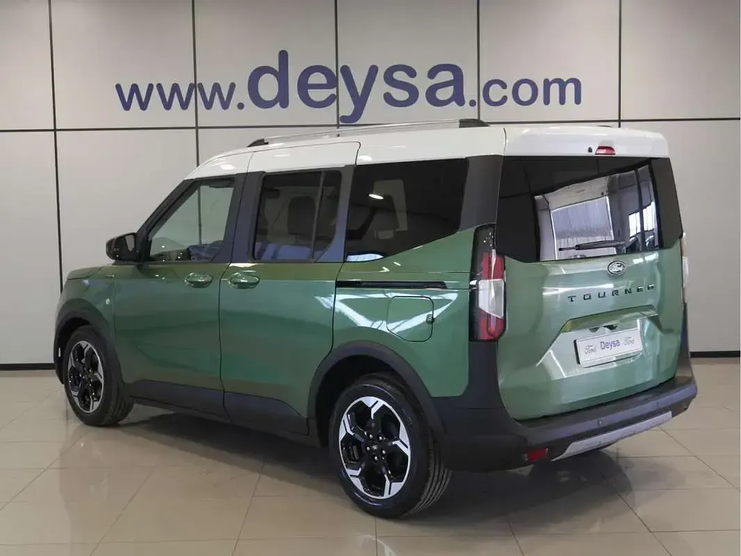 Nuevo Ford Tourneo Courier Active 125 CV (91 kW) 2026 Verde Monovolumen