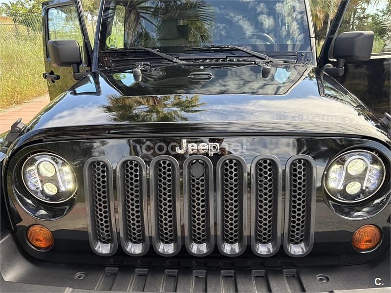 Negro Usado 2010 Jeep Wrangler Sahara SUV | 26.000 € (Precio justo) - Imagen 1/4