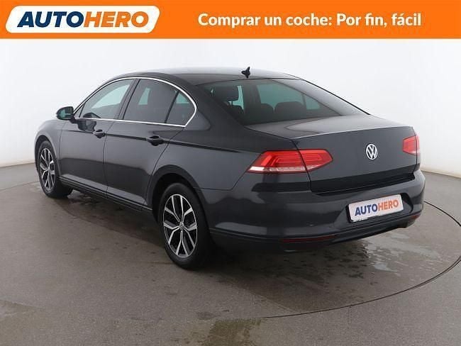 Usado VW Passat Advance 150 CV (110 kW) 2019 Negro Berlina