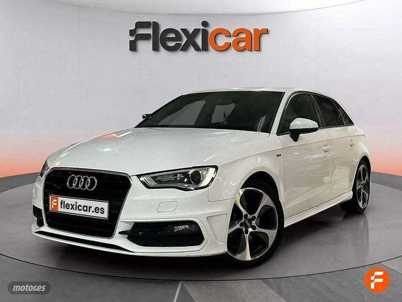 Usado Audi A3 Attraction 125 CV (91 kW) 2016 Blanco Berlina