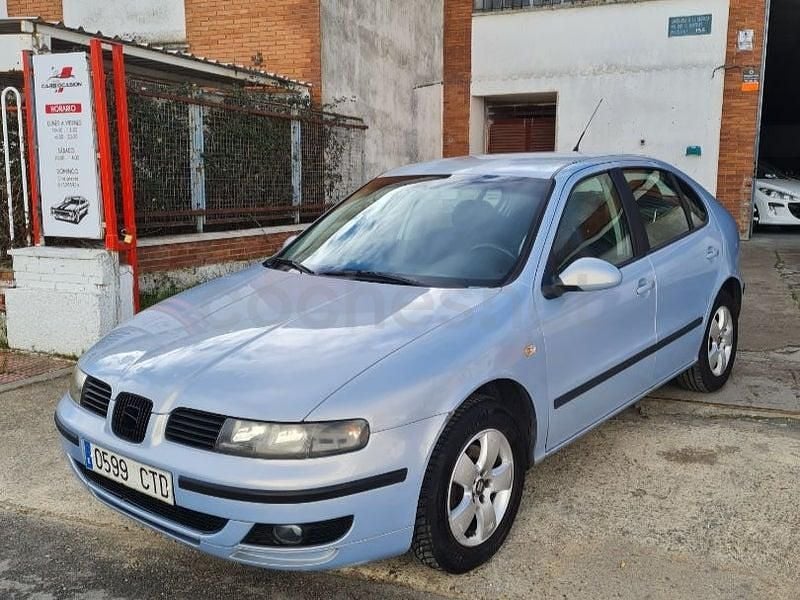 Usado Seat Leon Stella 90 CV (66 kW) 2004 Azul Utilitario