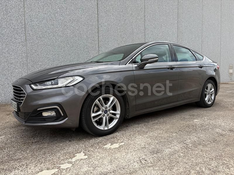 Gris / plata Usado 2019 Ford Mondeo Titanium Berlina | 11.900 € (Buen precio) - Imagen 1/4