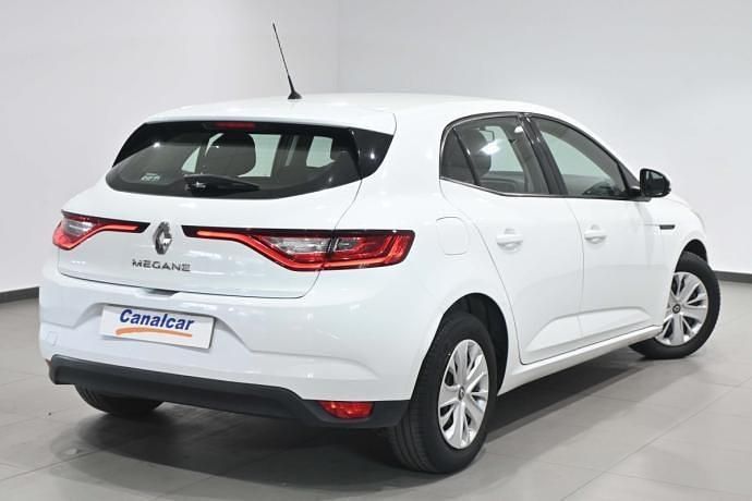 Usado Renault Mégane III Life 101 CV (74 kW) 2016 Blanco Utilitario