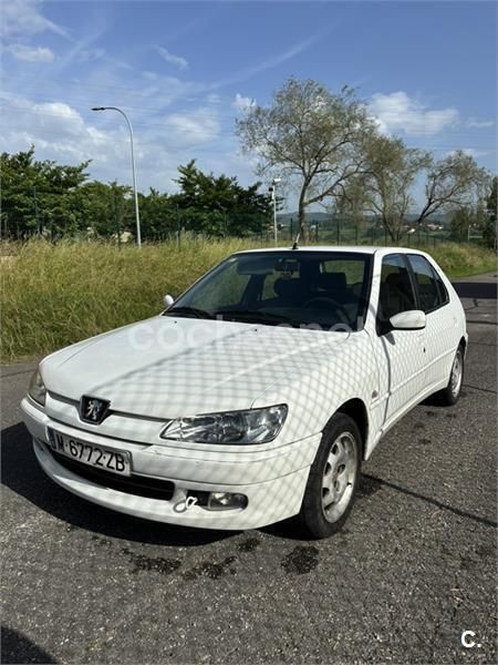 Blanco Usado 2000 Peugeot 306 Berlina | 2000 € - Imagen 1/4