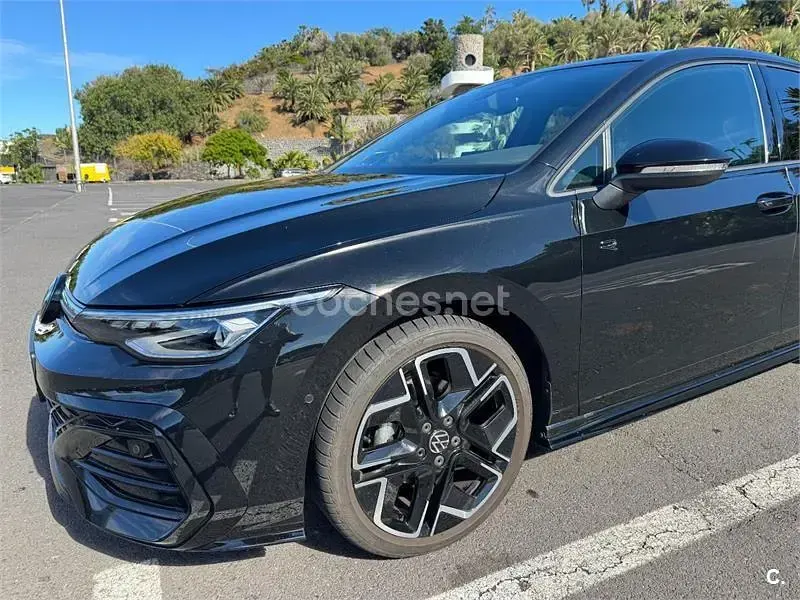 Usado VW Golf VIII R-line 150 CV (110 kW) 2025 Negro Berlina