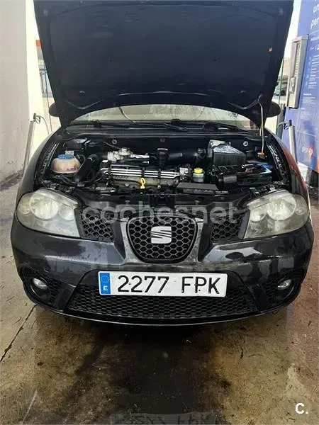 Usado Seat Ibiza Sport 100 CV (73 kW) 2007 Negro Utilitario