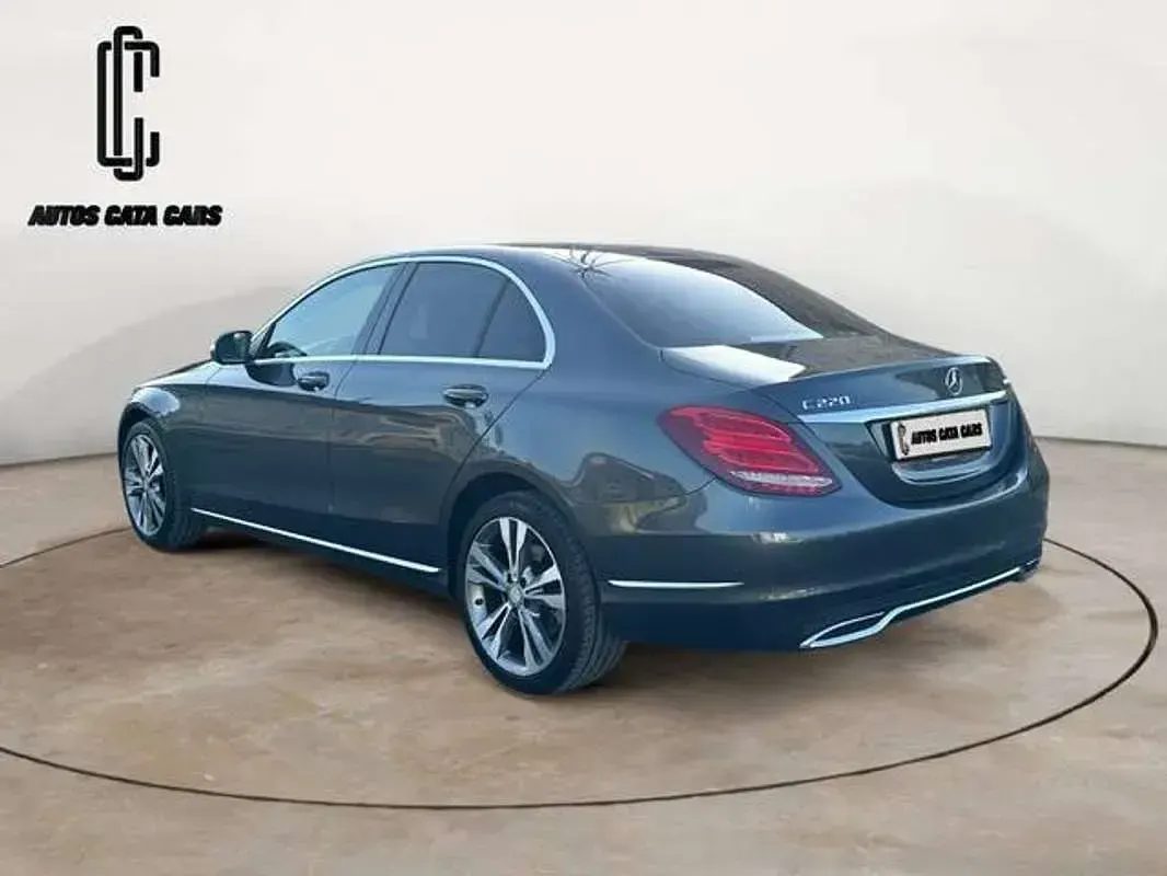 Usado Mercedes C220 170 CV (125 kW) 2015 Gris Berlina