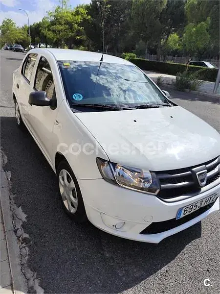 Usado Dacia Logan Ambiance 75 CV (55 kW) 2014 Blanco Berlina