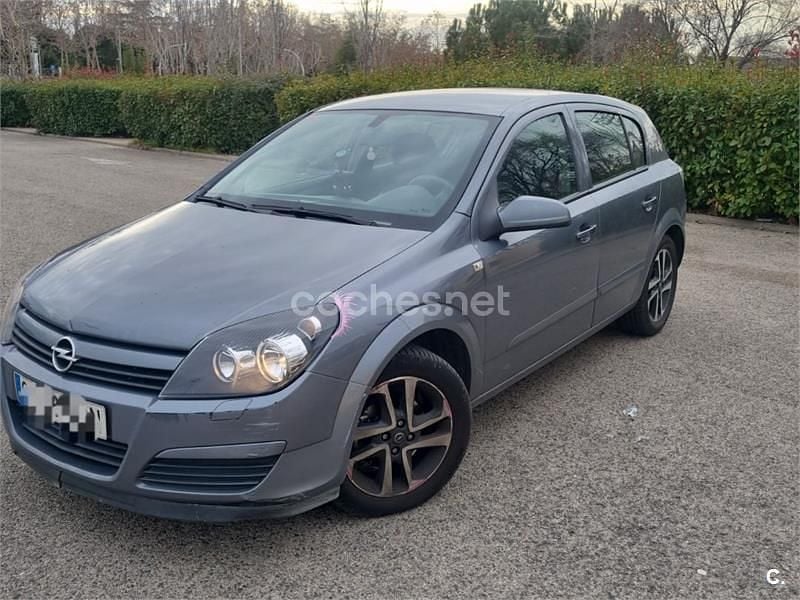 Usado Opel Astra Enjoy 105 CV (77 kW) 2004 Gris / plata Berlina