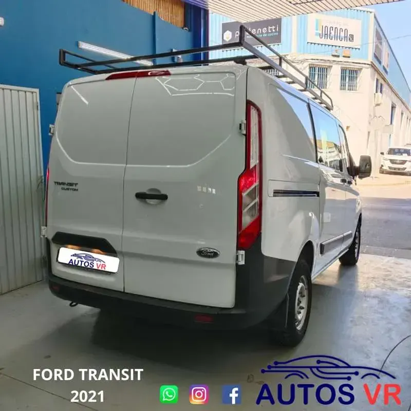 Usado Ford Transit Custom Ambiente 105 CV (77 kW) 2021 Blanco Familiar