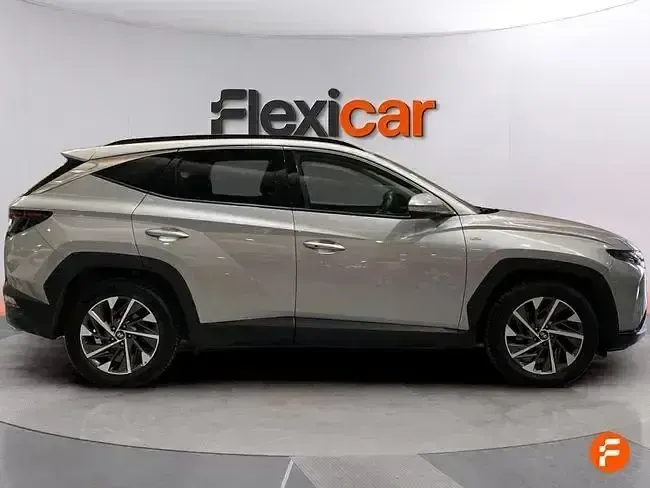 Usado Hyundai Tucson 136 CV (100 kW) 2021 Gris SUV
