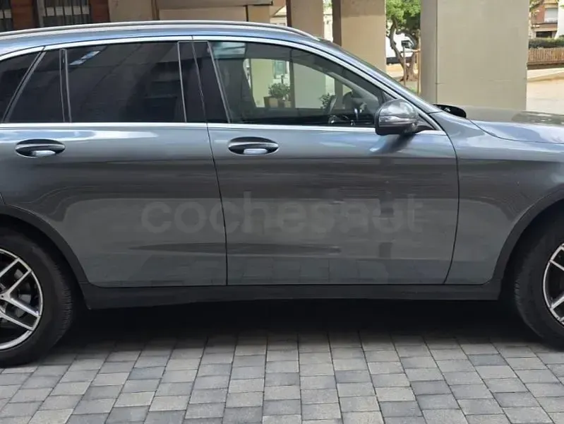 Usado Mercedes GLC250 204 CV (150 kW) 2017 Gris / plata SUV