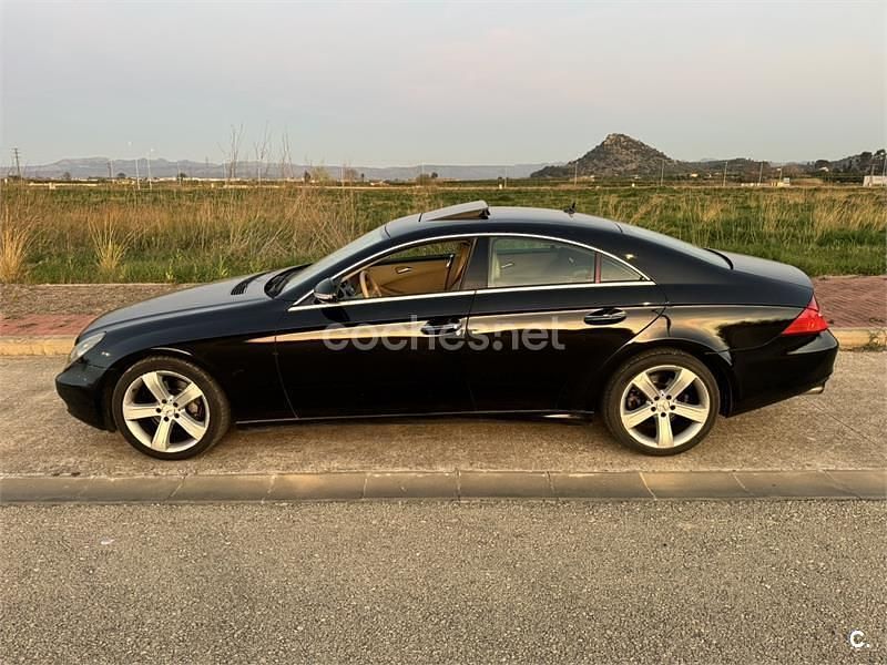 Usado Mercedes CLS320 224 CV (164 kW) 2007 Negro Berlina