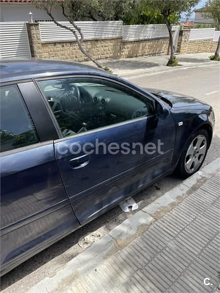 Usado Audi A3 Ambition 140 HP (102 kW) 2004 Azul Citadino