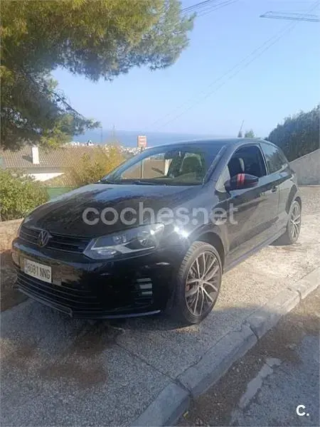 Usado VW Polo R-line 90 CV (66 kW) 2012 Negro Utilitario