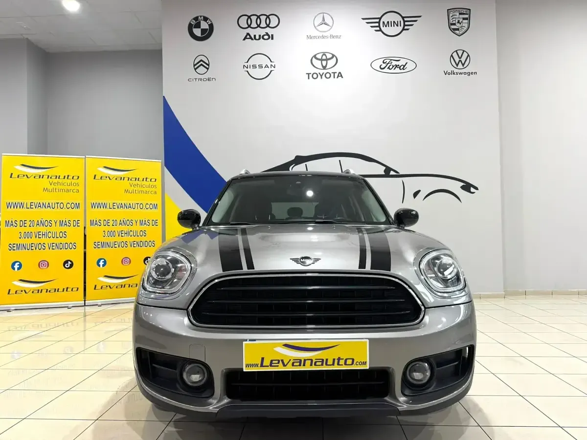 Usado Mini Cooper D Countryman 150 CV (110 kW) 2020 Gris SUV