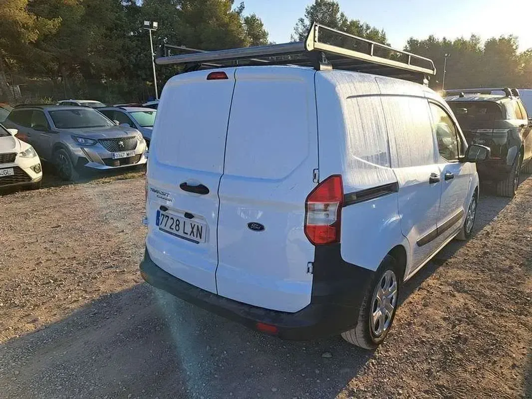 Usado Ford Transit Courier Trend 102 CV (75 kW) 2022 Blanco Van