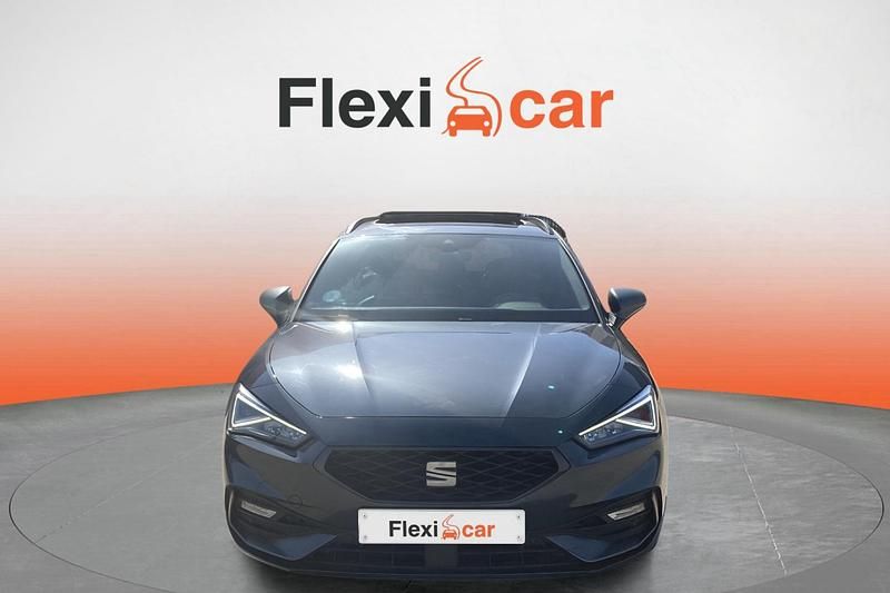 Usado Seat Leon FR 150 CV (110 kW) 2020 Blanco Familiar