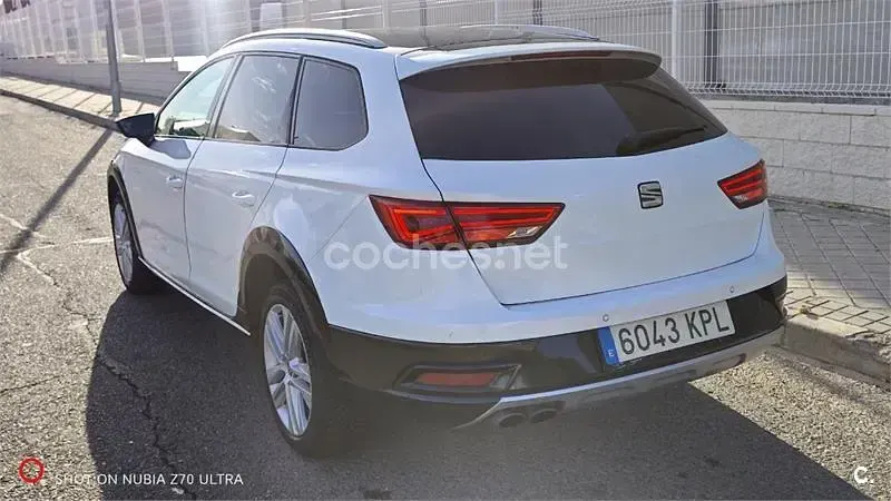 Usado Seat Leon X-Perience 4Drive 150 CV (110 kW) 2018 Blanco Familiar