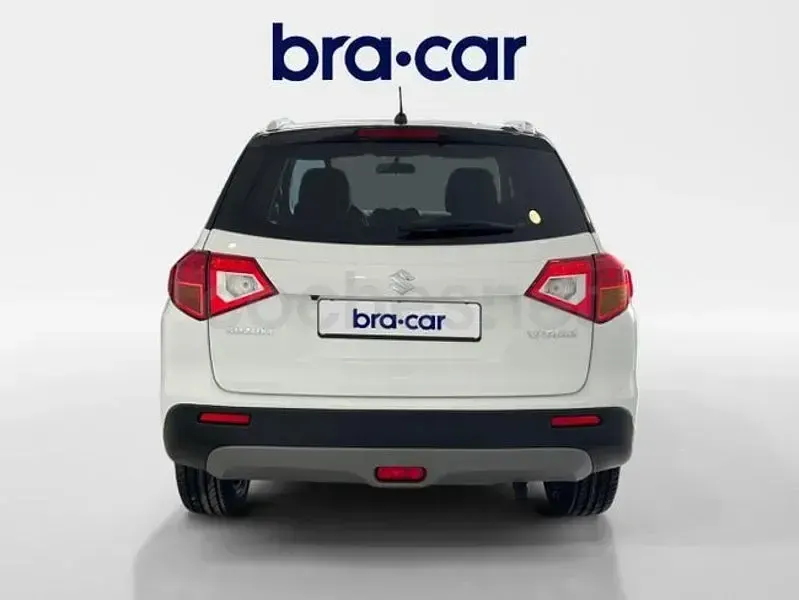 Usado Suzuki Vitara 120 CV (88 kW) 2015 Blanco SUV