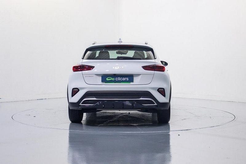 Usado Kia XCeed 120 CV (88 kW) 2022 Blanco SUV