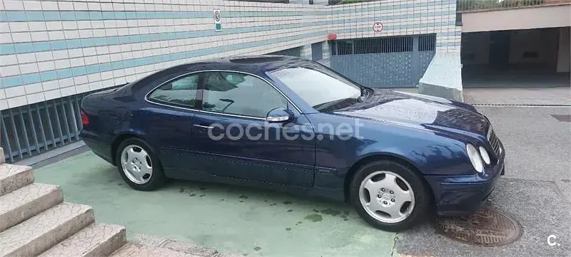 Usado Mercedes CLK320 Elegance 218 CV (160 kW) 2000 Azul Coupe