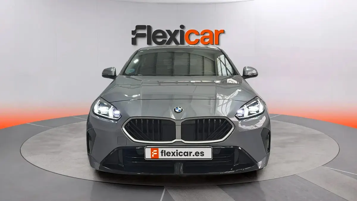Usado BMW 120 170 CV (125 kW) 2025 Gris Utilitario
