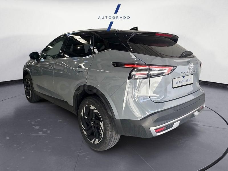 Usado Nissan Qashqai N-Connecta 140 CV (102 kW) 2024 Gris / plata SUV