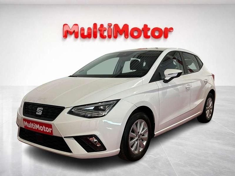 Usado Seat Ibiza Style 116 CV (85 kW) 2022 Blanco Utilitario