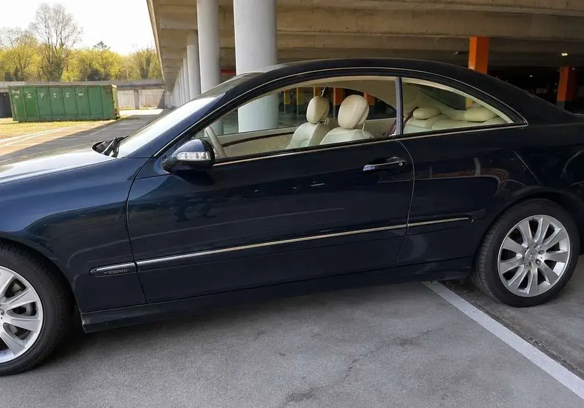 Usado Mercedes CLK200 Elegance 272 CV (200 kW) 2006 Azul Coupe