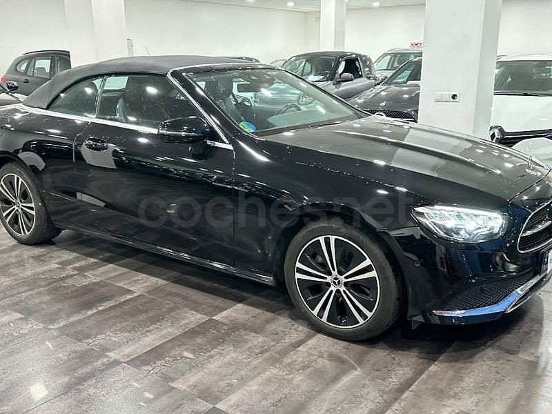 Usado Mercedes E400 330 CV (242 kW) 2022 Negro Descapotable